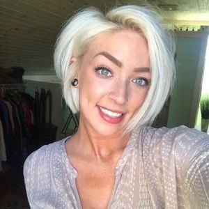 Meet your Posher, Stephanie